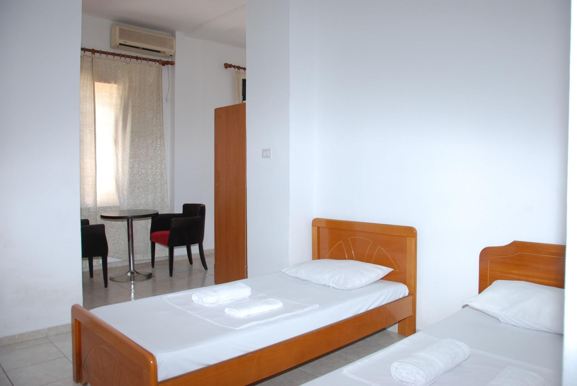 Casa Mia Hotel Sarandë 外观 照片