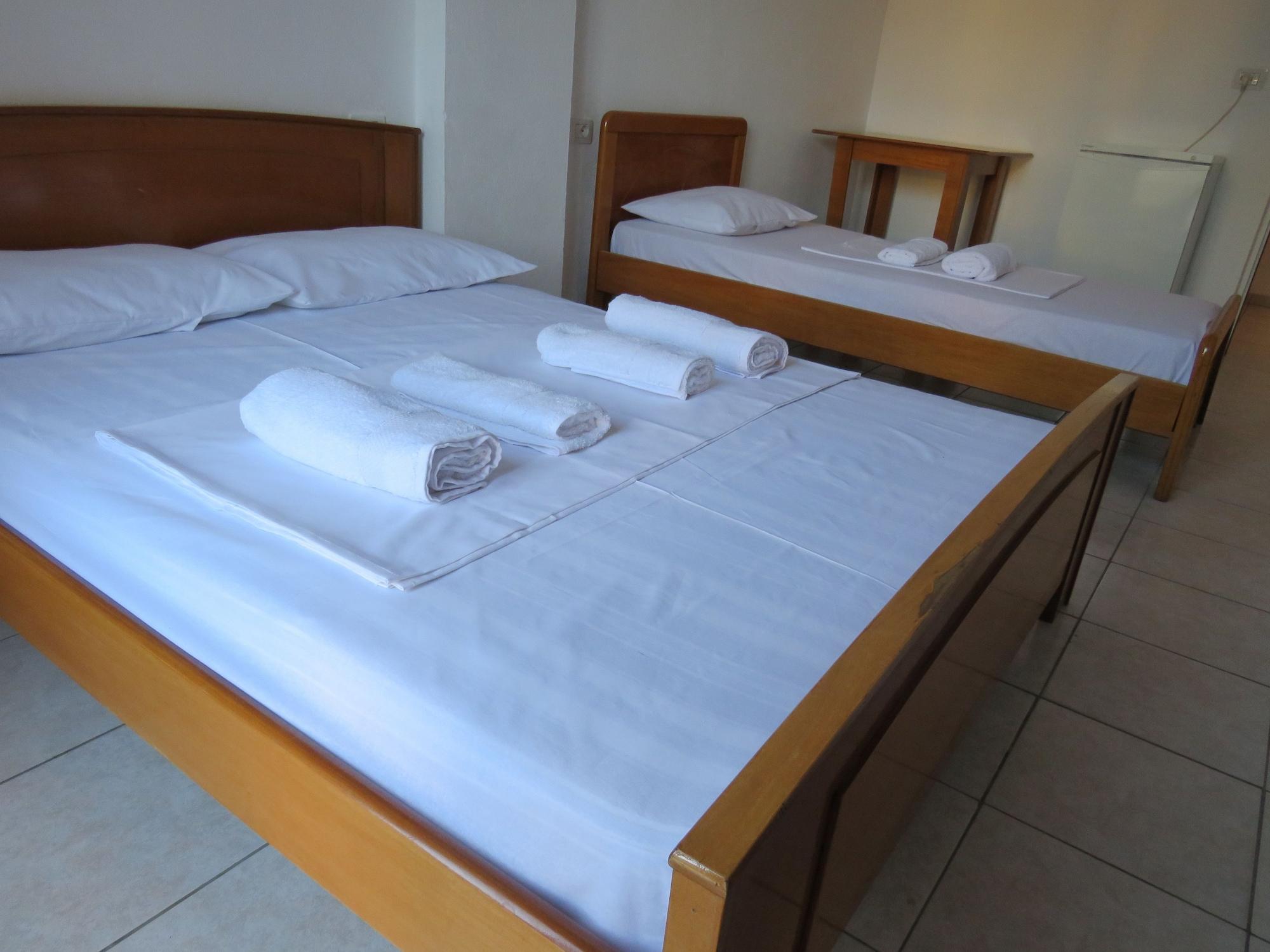 Casa Mia Hotel Sarandë 外观 照片